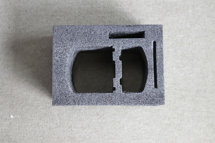 Ground anchor cover structure